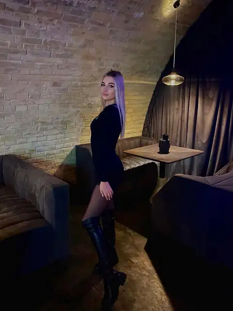 Adele escort in London