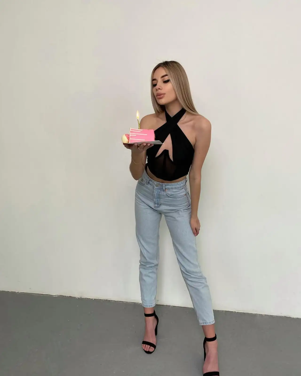 Adele escort in London