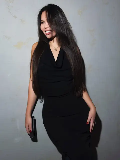 Adeline escort in London
