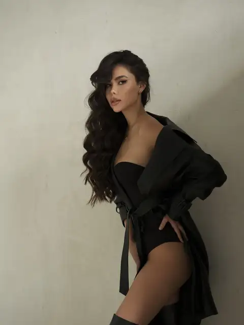 Adeline escort in London