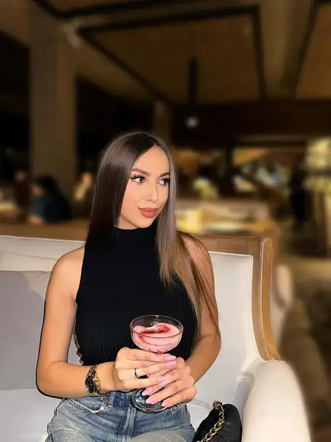 Alessia escort in London