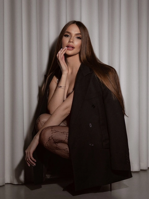 Aurora escort in London