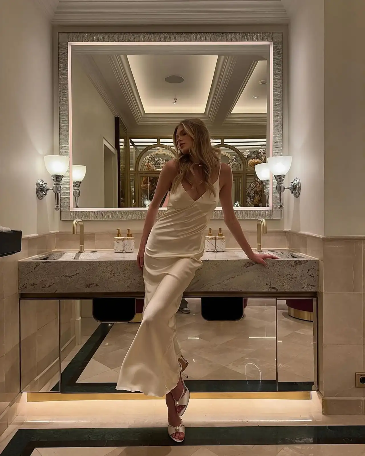Caroline escort in London