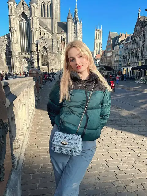 Charlotte escort in London