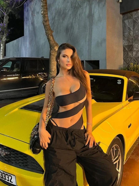 Cosette escort in London