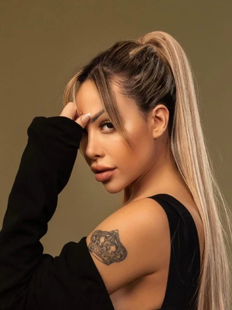 Dahlia escort in London