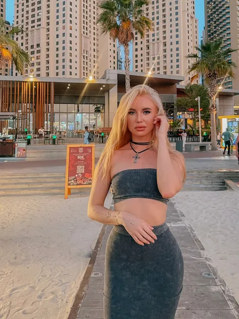 Daisy escort in London
