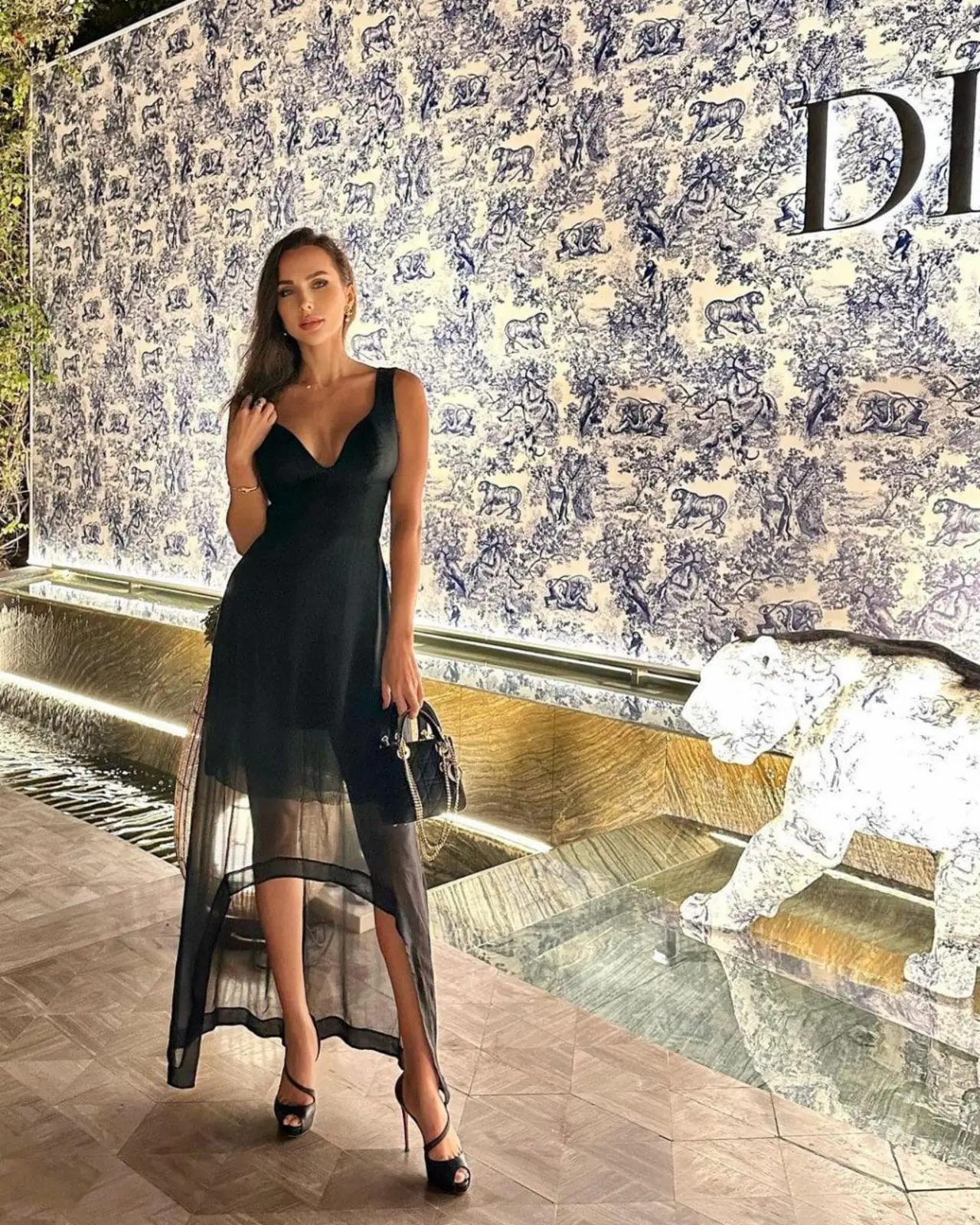 Dakota escort in London