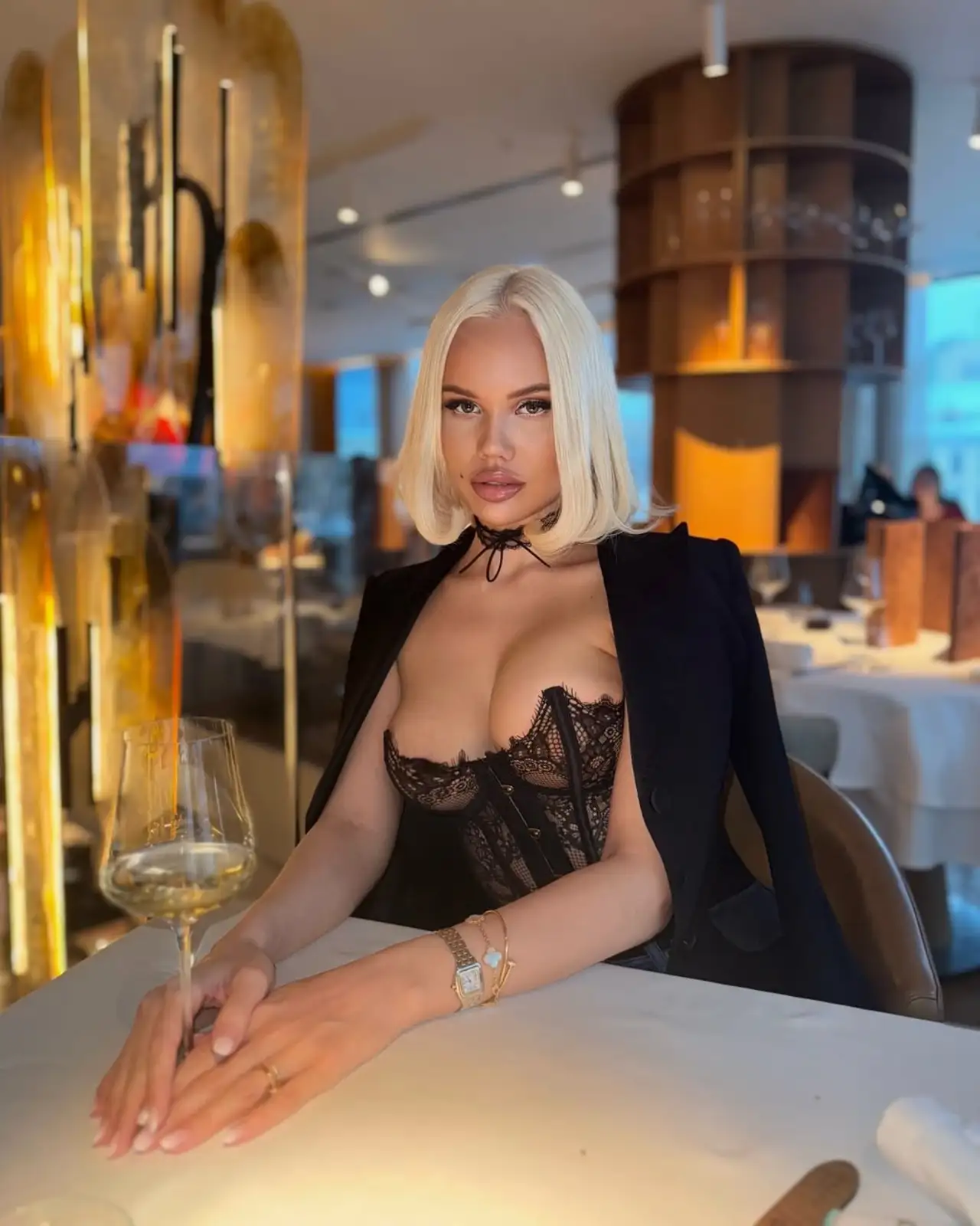Eleanor escort in London