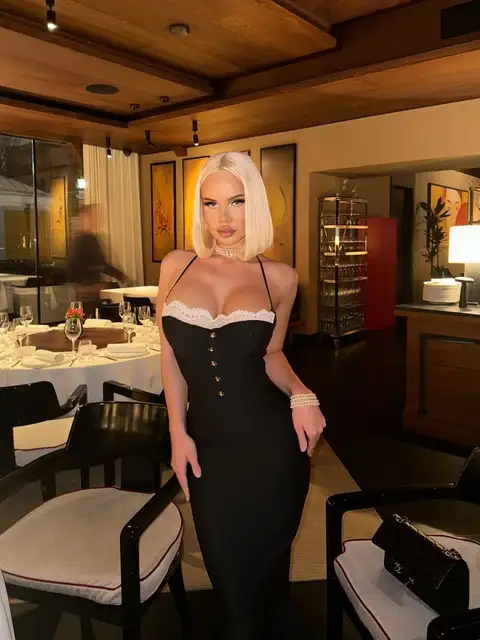 Eleanor escort in London