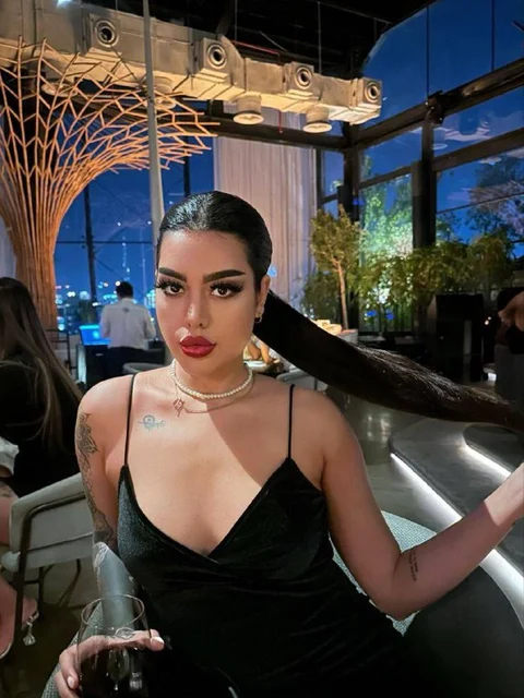 Elisa escort in London