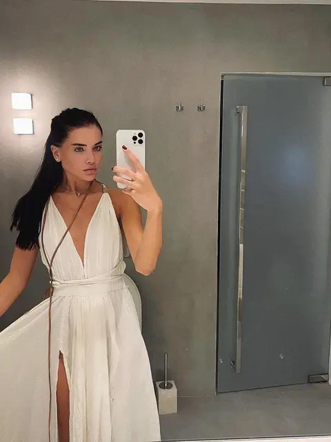 Eliza escort in London