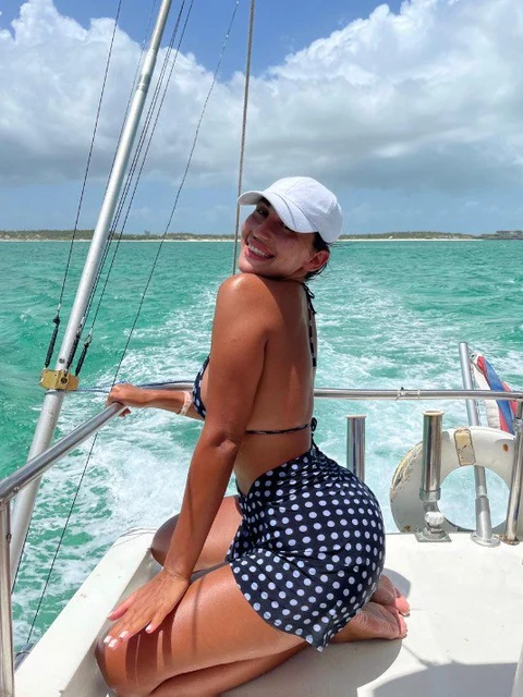 Emmi escort in London