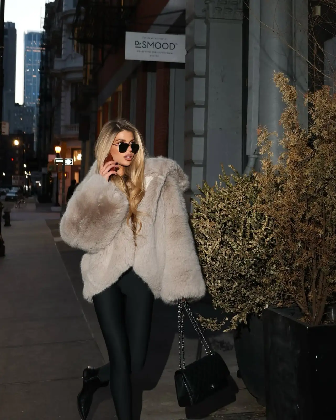 Evelyn escort in London