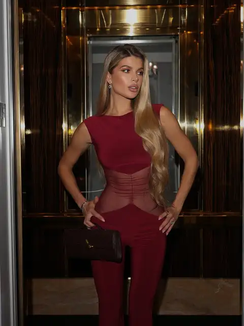 Evelyn escort in London