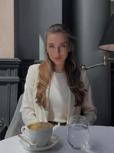 Felicity escort in London