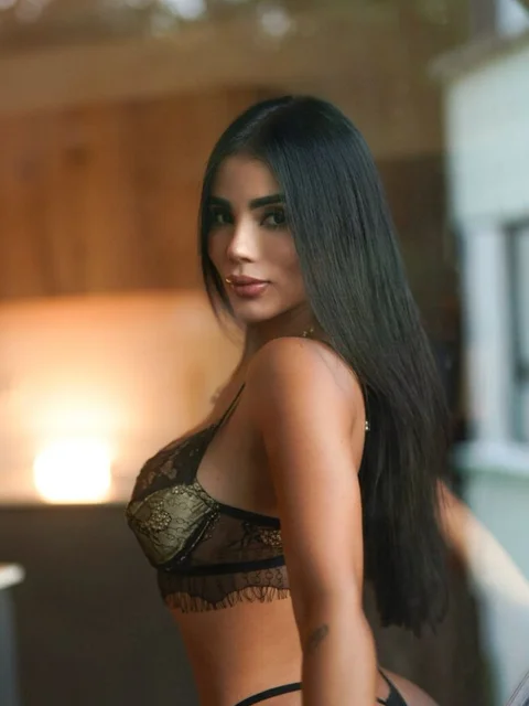 Iliana escort in London