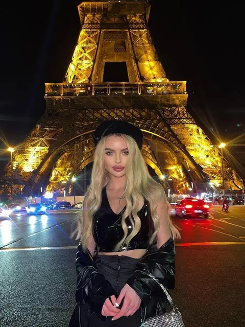 Kaitlyn escort in London