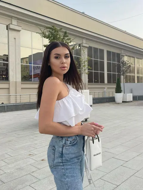 Kayla escort in London