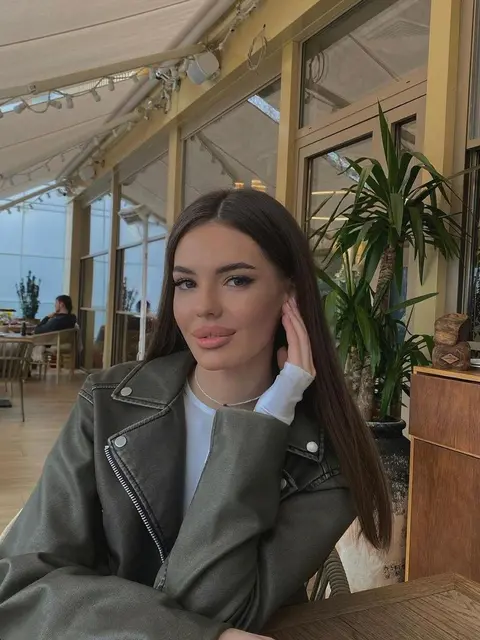 Lacey escort in London