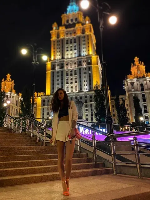 Laura escort in London
