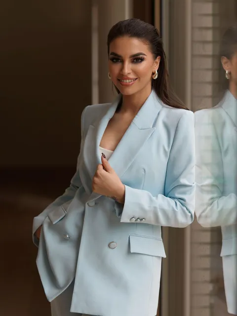 Lindsay escort in London