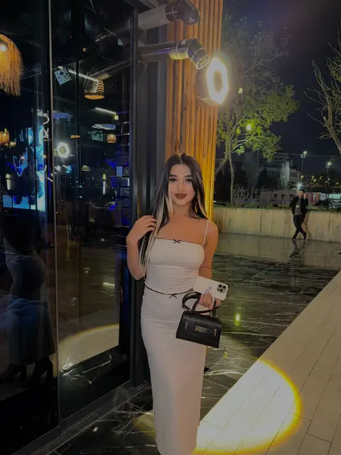 Luiza escort in London