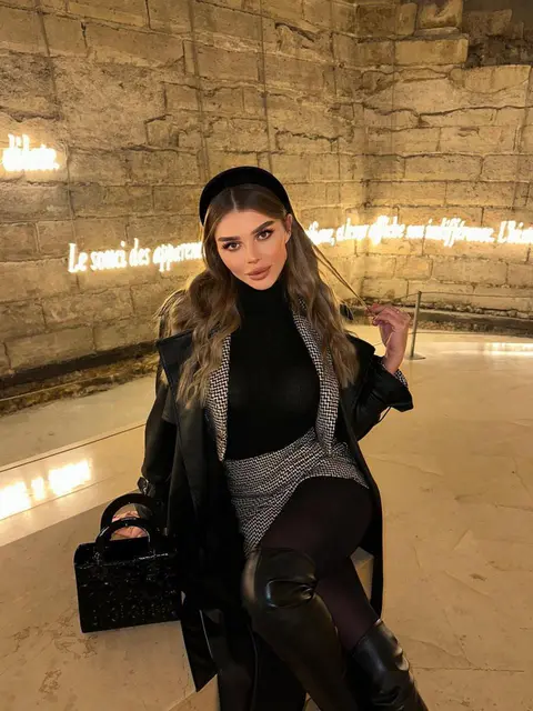 Mallory escort in London
