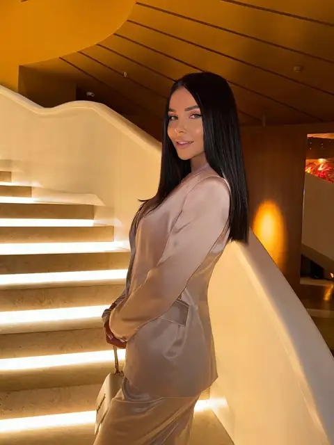 Margot escort in London