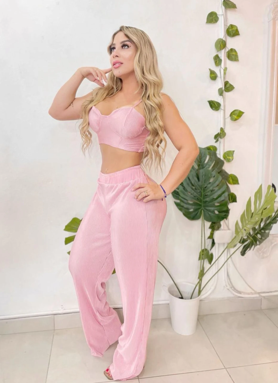 Mariana escort in London