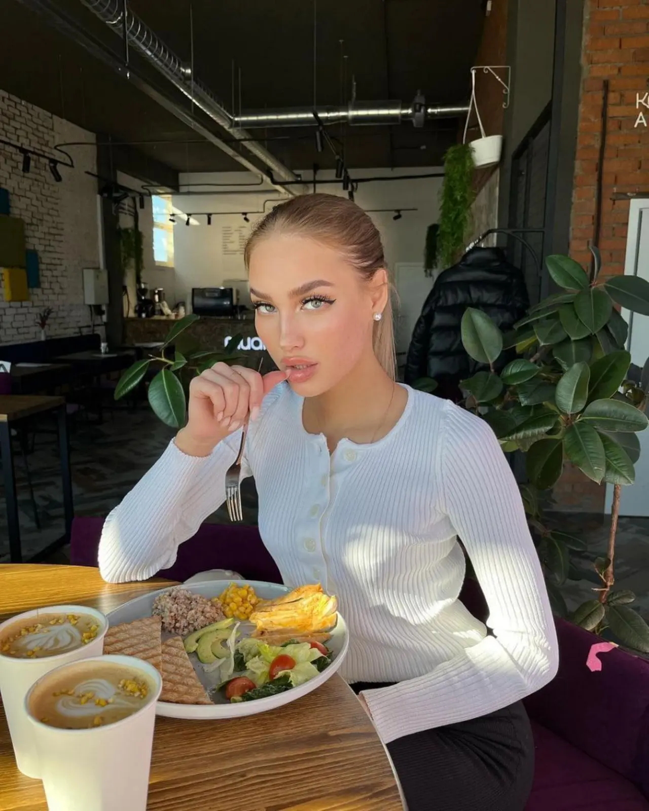 Mila escort in London