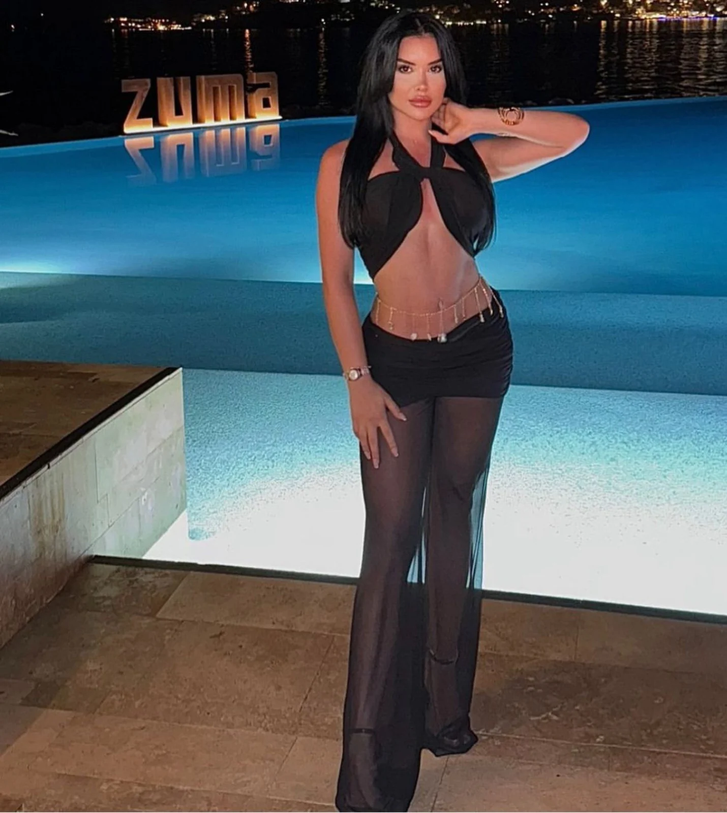 Nora escort in London