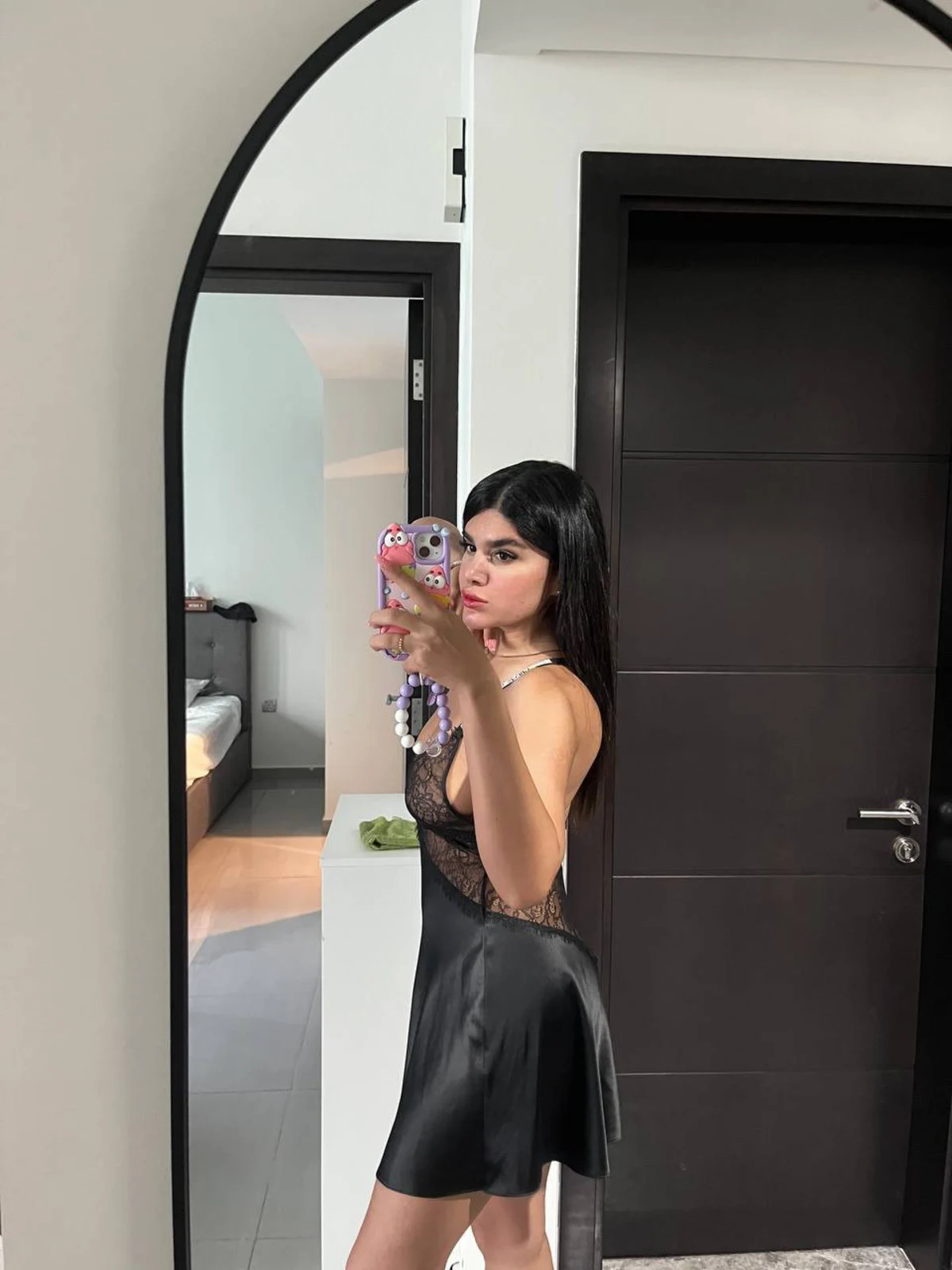 Noshika escort in London