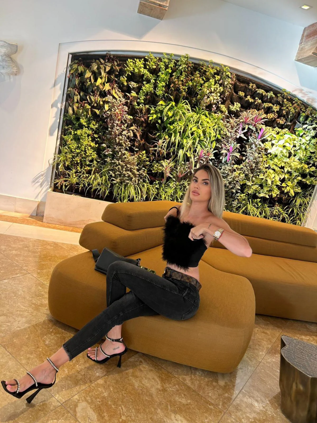 Olivia escort in London