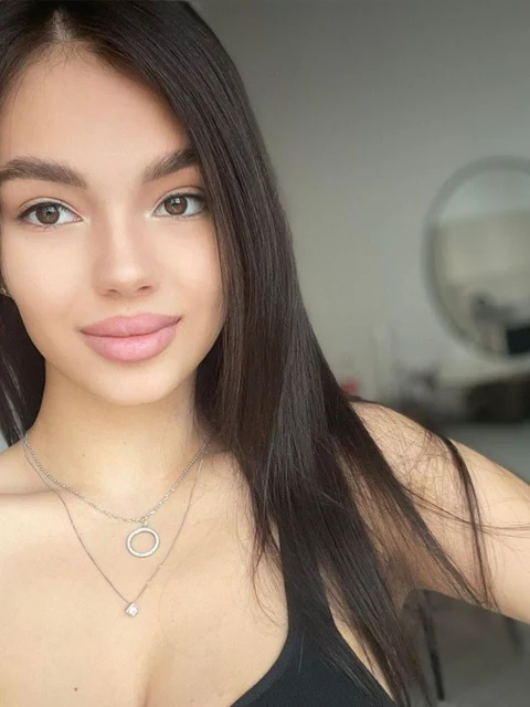 Polianna escort in London