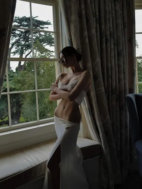 Ramona escort in London
