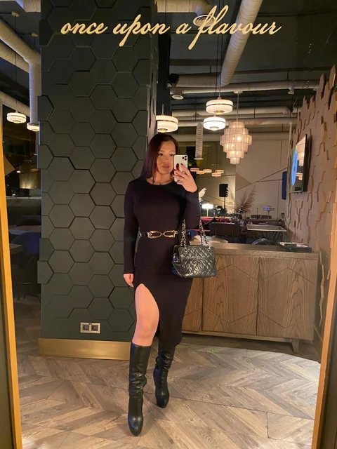 Salma escort in London