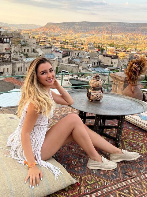 Scarlett escort in London