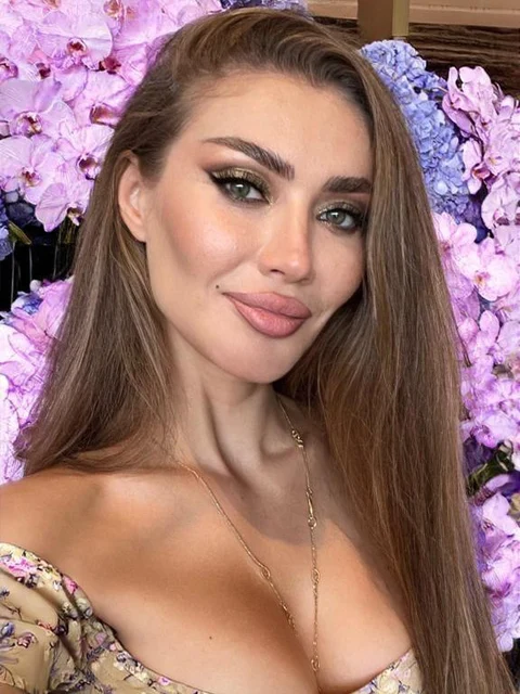 Valentina escort in London