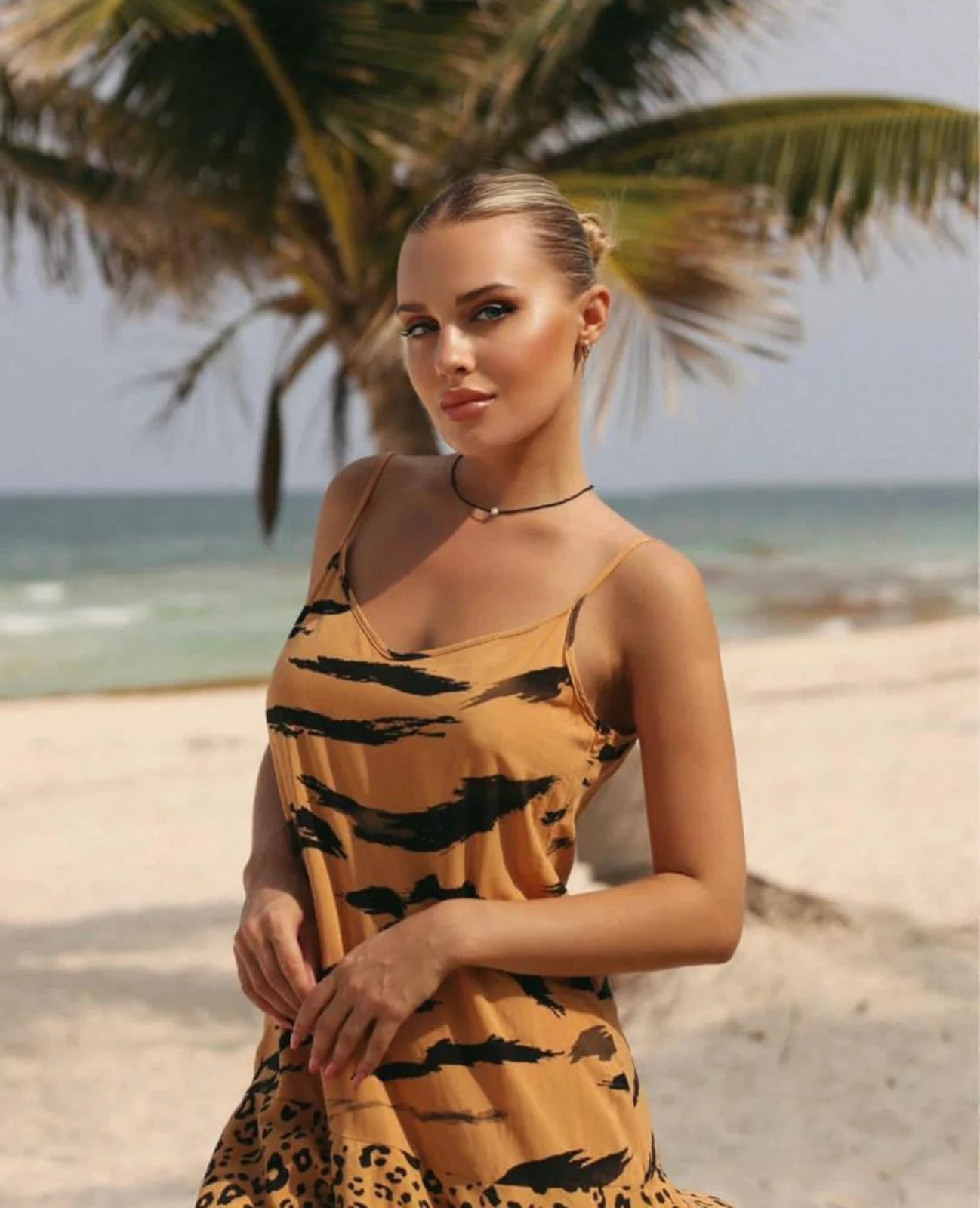 Victoria escort in London