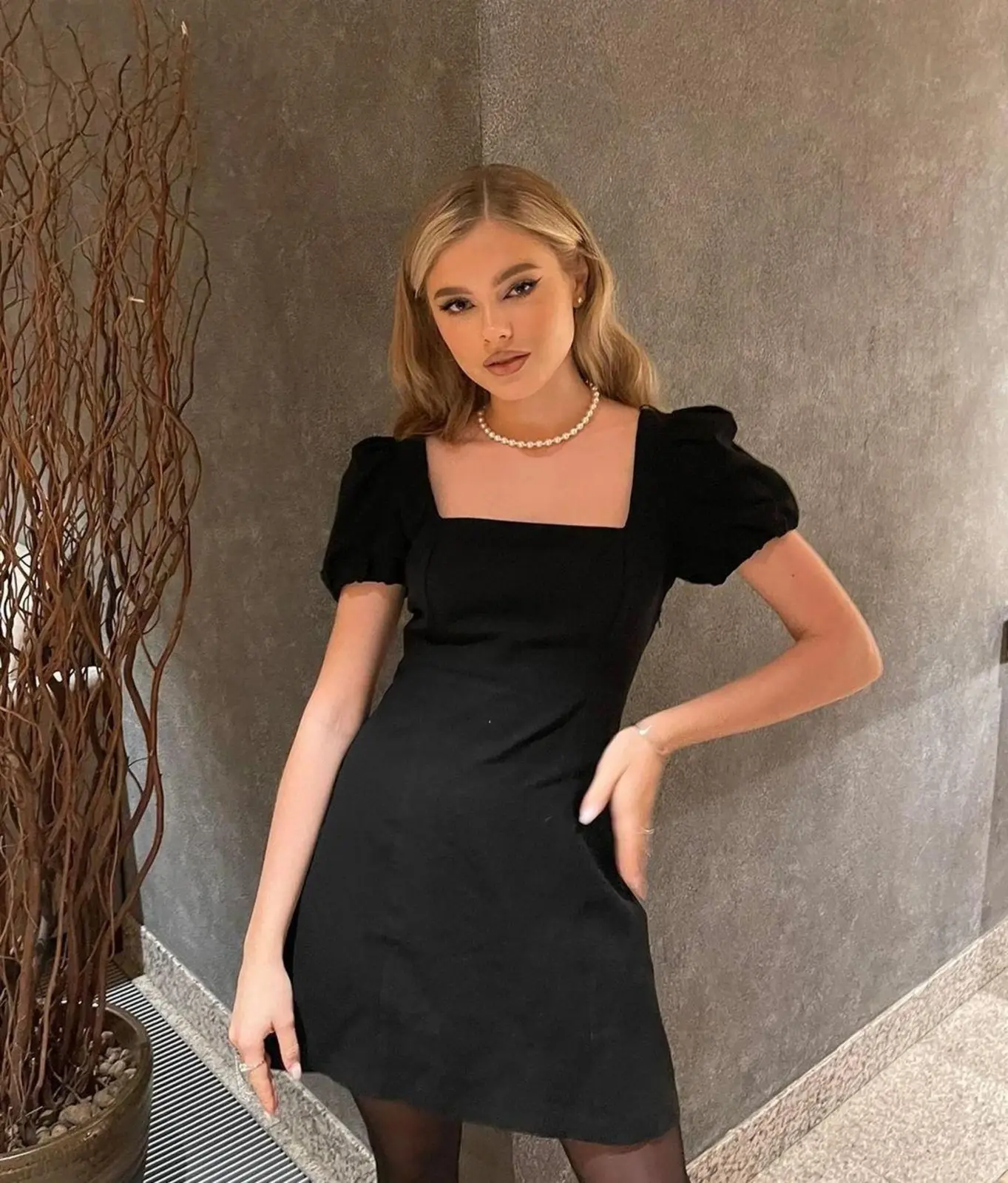 Viola escort in London