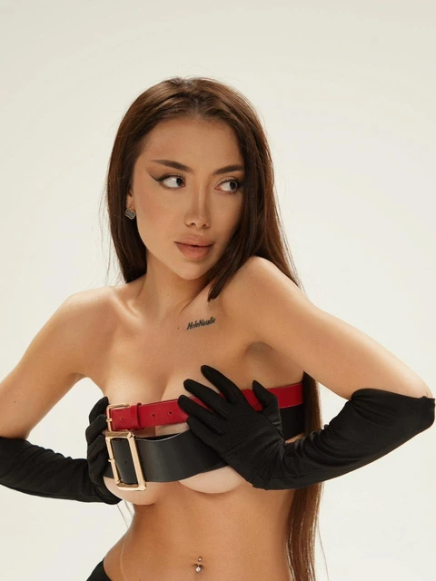 Violetta escort in London