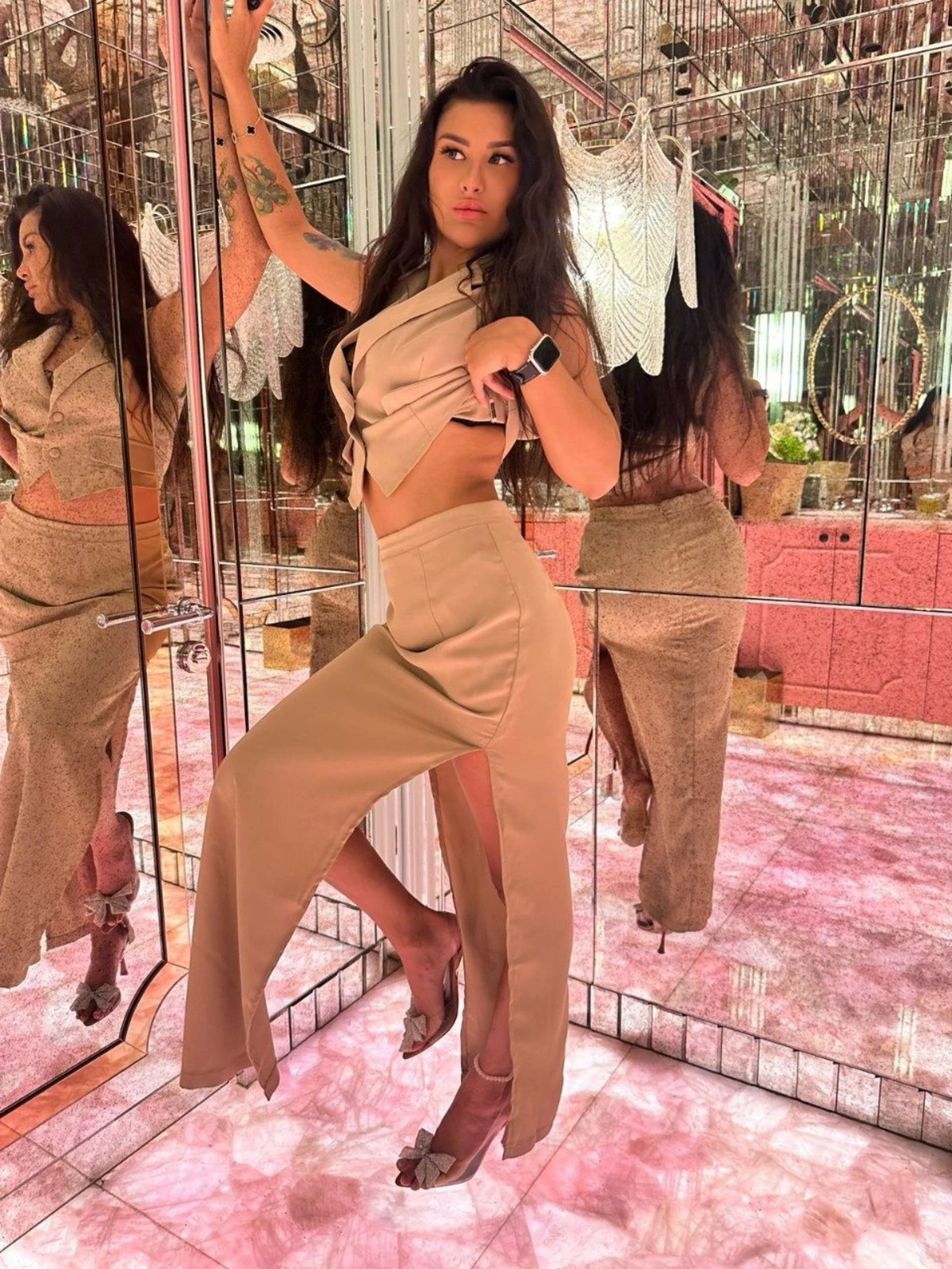 Yasmin escort in London